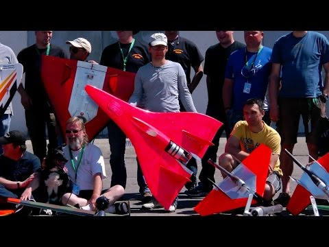 VERY VERY VERY FAST RC JET 710 KMH 440 MPH WORLDWIDE FASTEST RC MODEL JET *1080p50fpsHD*