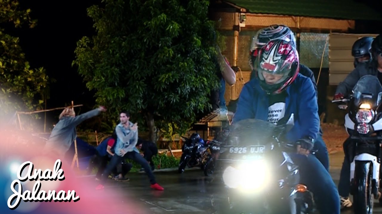 Tristan Menghajar Habis Sekelompok Geng Jalanan [Anak Jalanan] [10 Des  2016]