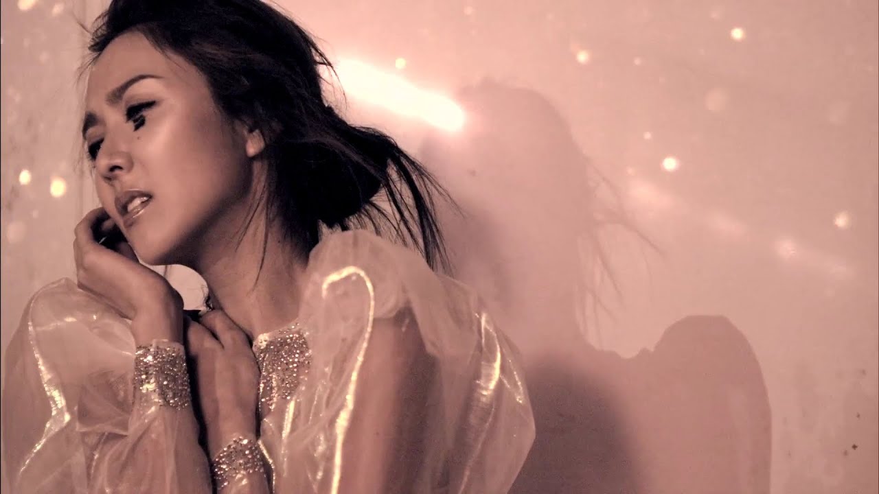 薛凱琪 Fiona Sit - 冷笑話 (Official Music Video HD)