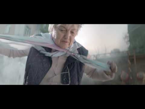 Une Grand mère Meilleur que Bruce Willis !