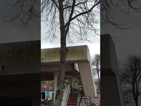 Bakemaflat Bergen NH: "De Trap", nog steeds baken, ook in de sloop/Dorpsplein Bergen NH/3 Maart 2023