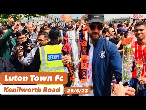 Luton Town Fans Meet & Greet The Players At Kenilworth Road Before Parade