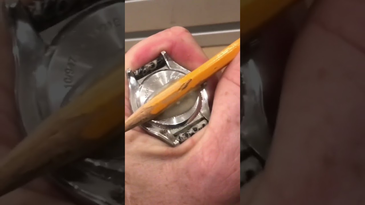 &laquo;BetterWay&raquo; для СНЯТИЯ задней крышки часов&hellip;￼