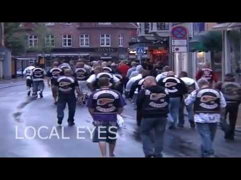 Se hele videoen pÃ¥ http://localeyes.dk/Rockere-pa-gaden-i-Odense/ Optaget d.1.8.2008. Flere hundrede medlemmer af Hells Angels var fredag aften pÃ¥ gaden i Od...