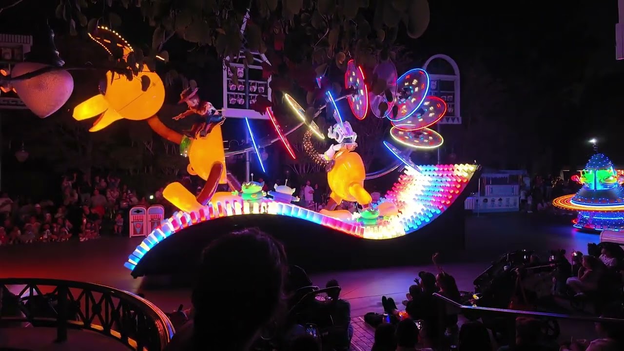 Paint the Night Parade at Disneyland 70th  😍 Amazing Parade #disneyland 