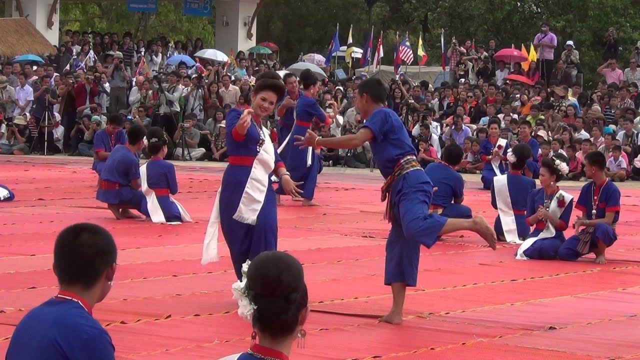 ฟ้อนภูไท พิธีรำบูชาพระธาตุพนม 2555
