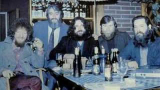 The Dubliners - The Leaving of Liverpool (live Albert Hall) chords