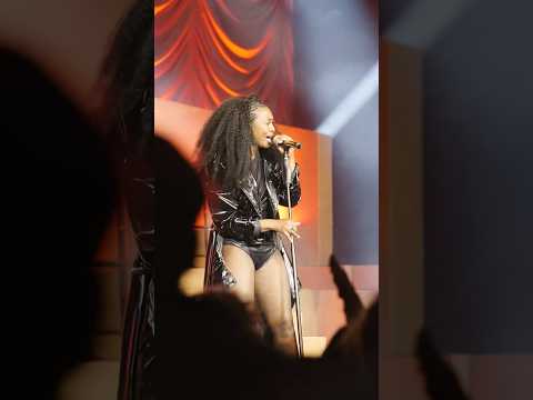 3 2 1... Showtime