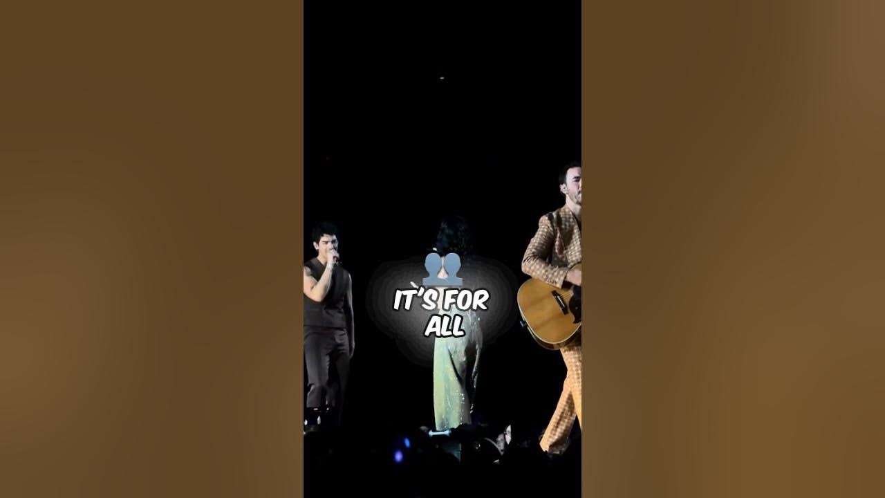 Jonas Brothers & Demi Lovato Live Perform "Wouldn't Change A Thing" | 2025 Reunion Hit