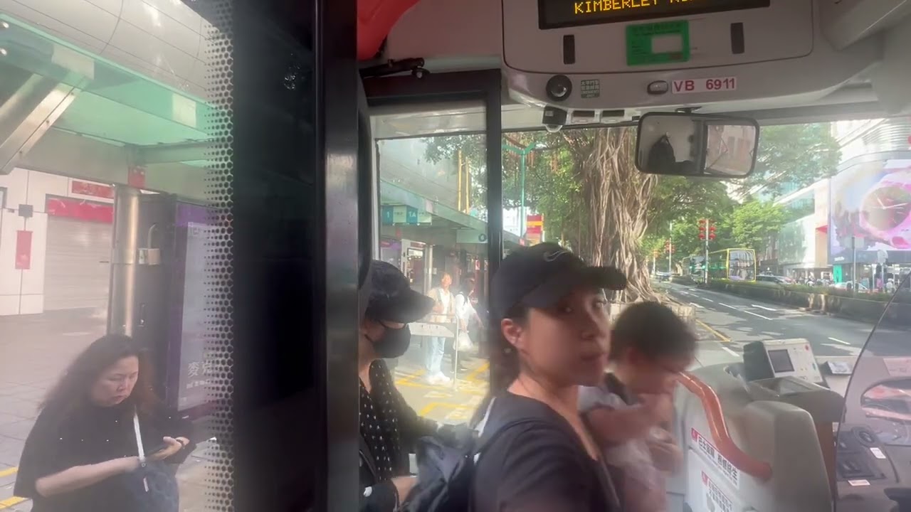 KMB BDE VB6911@203C尖沙咀東(麼地道)往深水埗大坑東