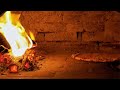 Como ESTIRAR - PREPARAR y COCINAR una PIZZA🍕 en HORNO A LEÑA