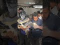 Niño palestino rescatado salva a un gato
