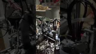 Full- automatic ordinary hinge assembly machine