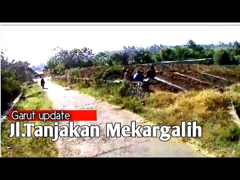 jalan tanjakan mekargalih Tarogong yang indah , pesona desa garut - YouTube