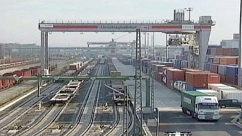 German exports fall - economy