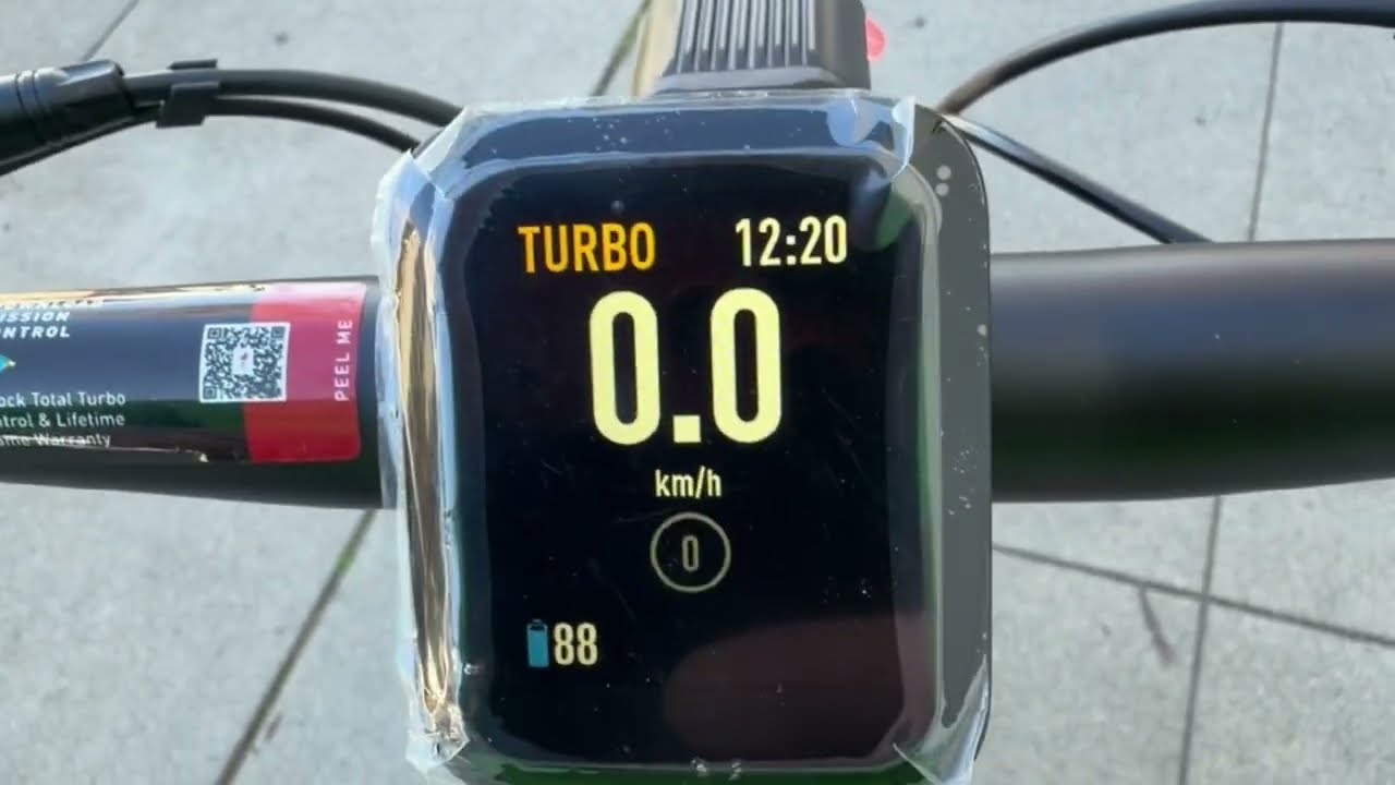 Велосипед Specialized Turbo Vado SL2 6.0 Carbon Fiber весом 33 фунта.