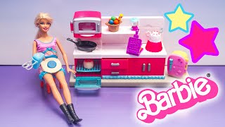 Cuisine Barbie Kitchen Barbie Prepare Un Delicieux Gateau Youtube