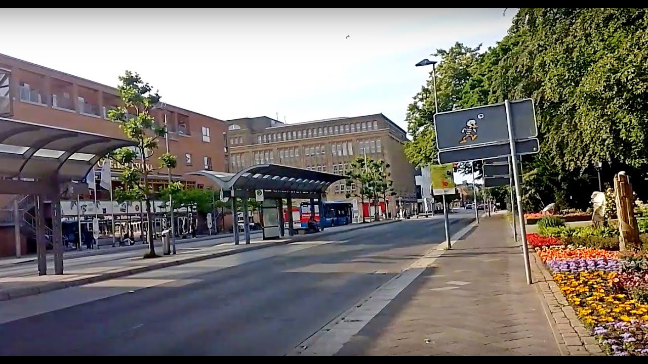 Die Virchowstraße - Ecke Ebertstraße.🚌🌳🌷