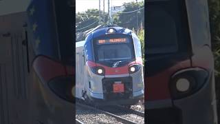 [Treni] SEGNALE ROSSO e FERMATA ETR 104.074 "POP ♪♪♪" + Treno Regionale 12871 Trenitalia!