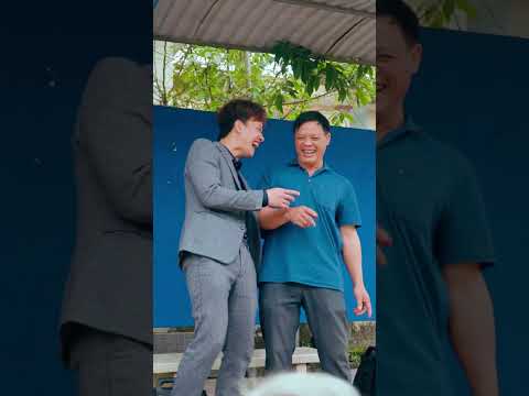 The kind old woman helped the beautiful girl 😱♥️ #homeless #svshorts