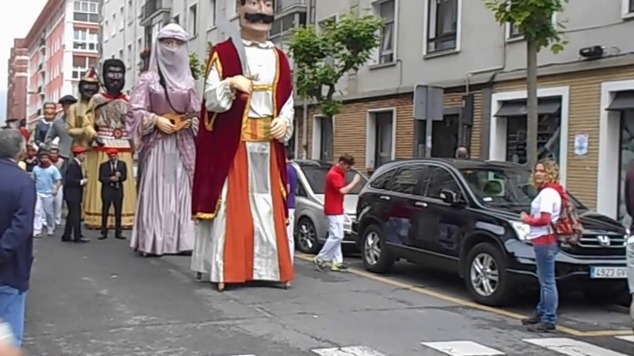 Concentración de Gigantes y Cabezudos en Bilbao | 4 junio 2016 | 20º Aniversario Ondalan
