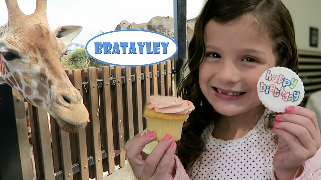 Hayley's Australian Birthday! | Feeding Giraffes and Koala Encounter  (WK 243.7) | Bratayley