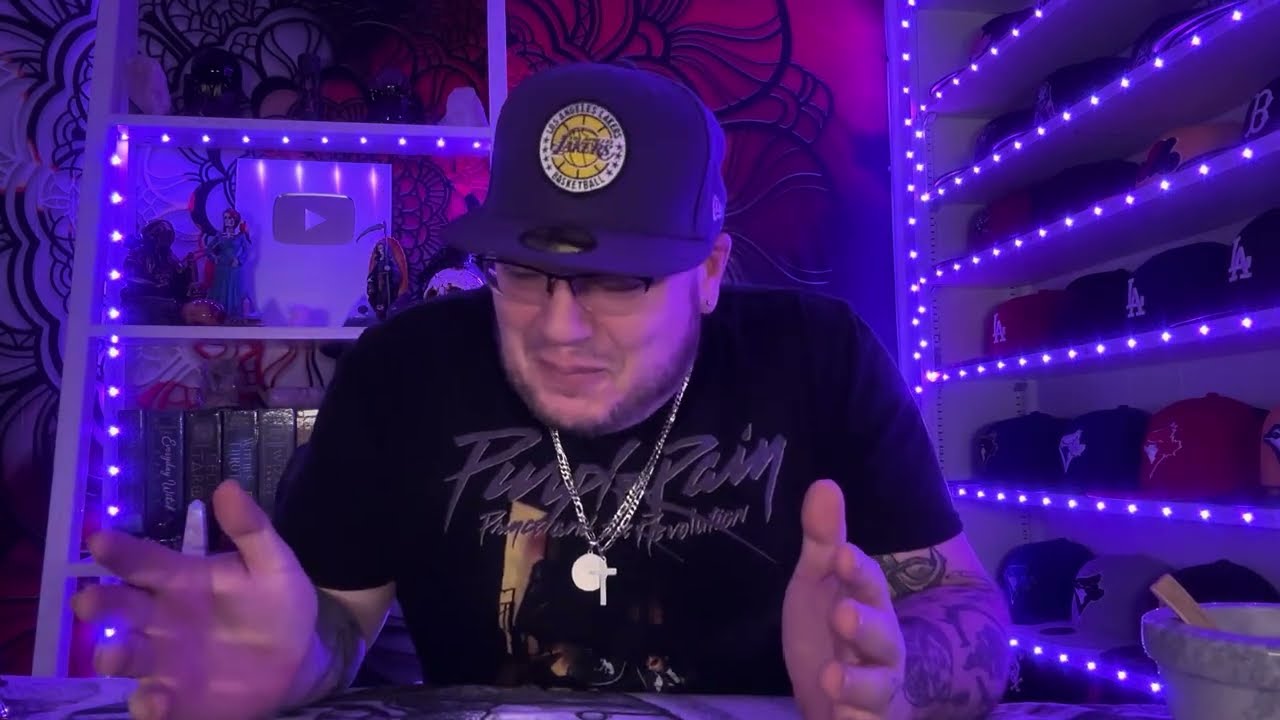 Aquarius ♒️ “Mad how unbothered you are” March tarot love reading