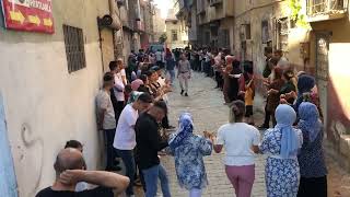 Batarist Cahit Ve Ekibi Hasan Altının Çeyiz Töreni Sallana Sallana