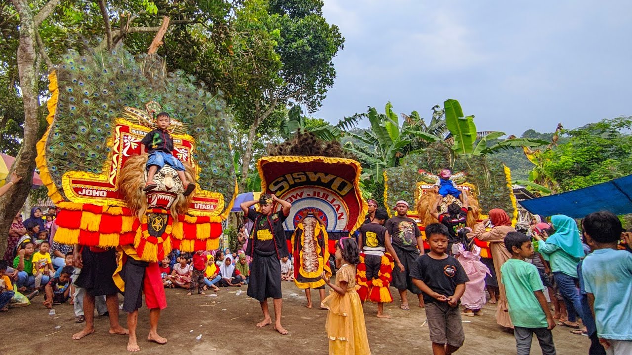 ARAK-ARAK REOG SISWO GEMBONG MASUK KE TEROP ULANG TAHUN LIVE DESA CONDRO - BERSAMA BOCA LUNYU