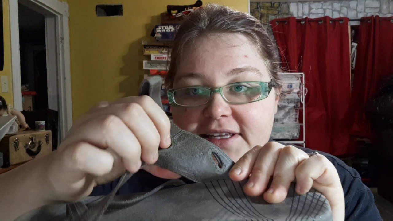 A Trick I Use To Find A Shoe Size And How I Measure Shoes - YouTube