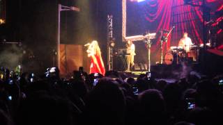 Lorde - Royals (Live Christchurch)