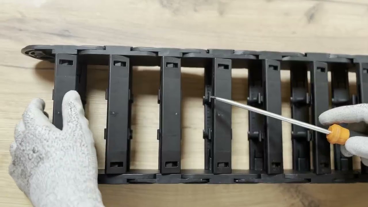 Lant portcablu pentru aplicații dinamice