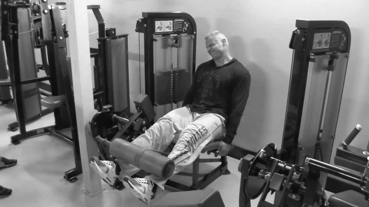 MUSITE ZKUSIT!! Trenink na nohy - Martin Mester IFBB PRO - YouTube