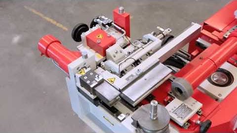 Quick and Easy tool change on DB 642 CNC