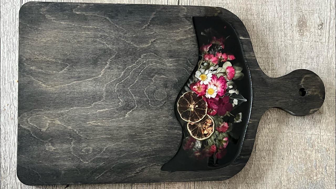 Pressed Flower Resin Charcuterie Board Tutorial | Transparent Black Resin & Copper Leaf Inlay