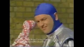 Dangerous Brian Turns Santa - S4E8 - The Brian Conley Show