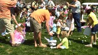 Reynolds and Hayes at Biltmore Easter Egg Hunt 2010