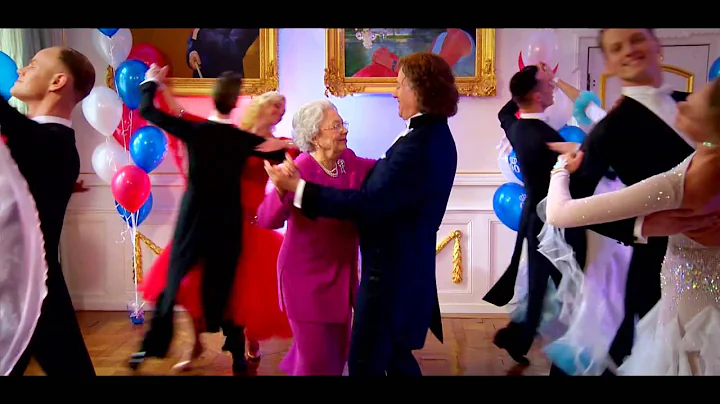 Andr Rieu waltzing with 'Queen Elizabeth II'