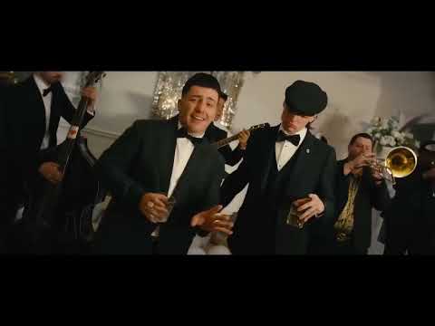Ella Baila Sola - Peso Pluma, Eslabón Armado (Video Oficial)