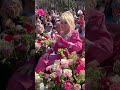 Thousands of fans gather for Dolly Parton at Dollywood's opening day parade