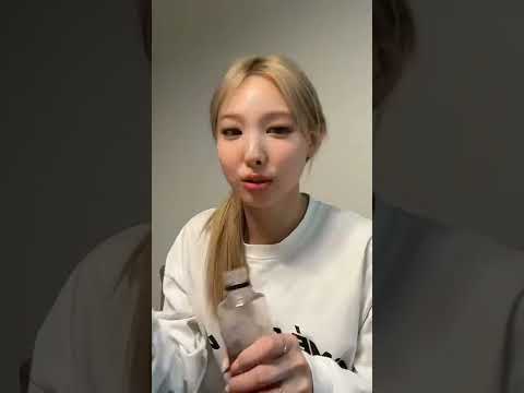 Nayeon eating fancam🍥