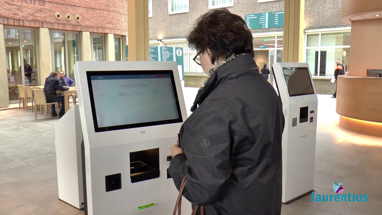 Aanmeldzuilen Laurentius Ziekenhuis Roermond
