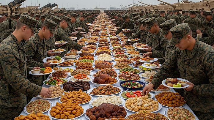 How 27,781 Meals Are Prepared Every Day at a U.S. Military Base and Academy
