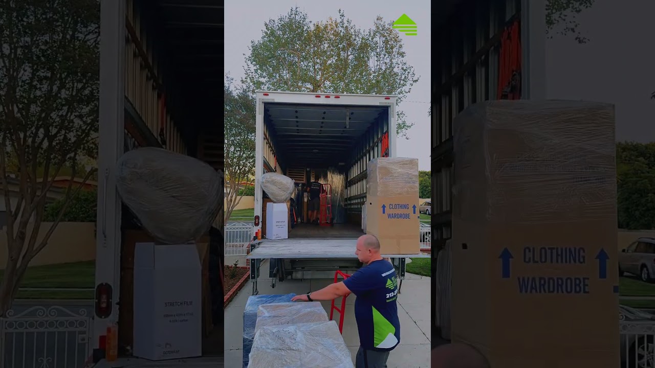 Happy Monday, Los Angeles! 🚛🌴 