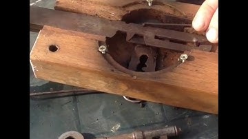 Picking a warded mortice Lock. Skeleton Keys, and Lock wards.