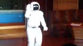 oops Asimo screws up