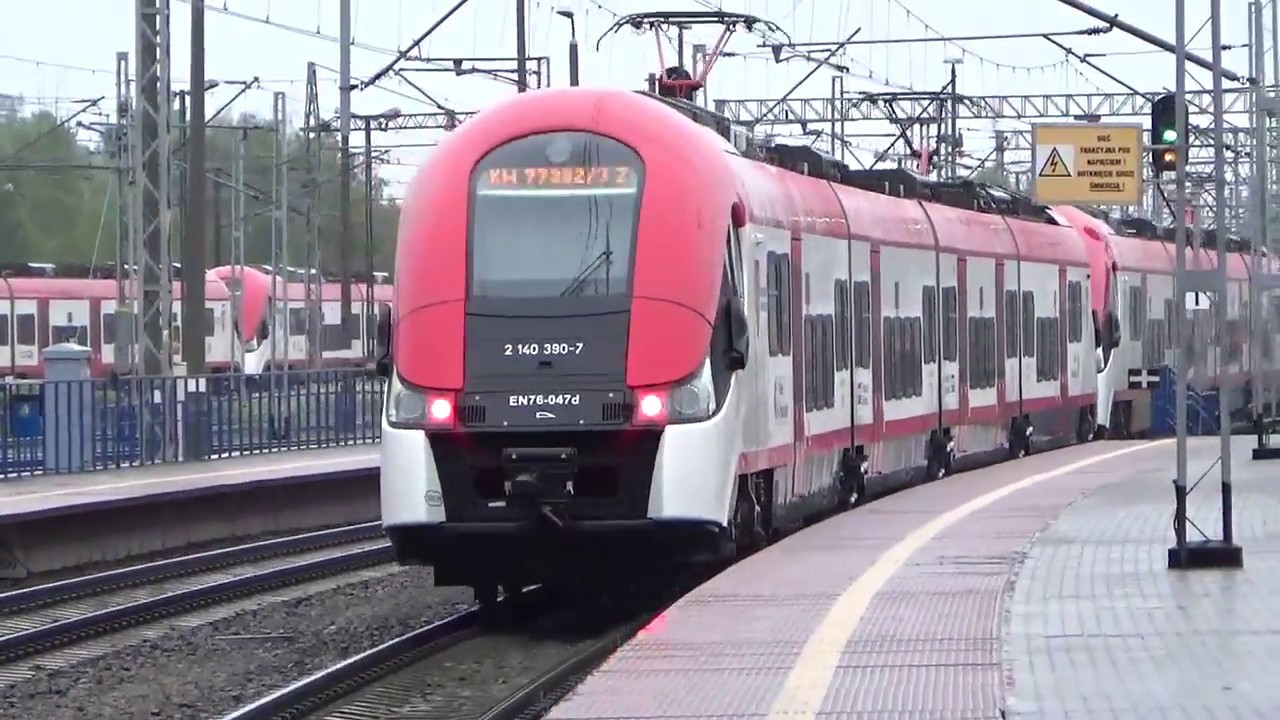 Koleje Wielkopolskie PESA Elf EN76 Doppeltraktion verlässt Poznan Glowny