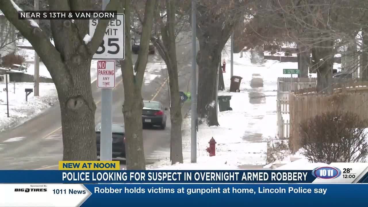 Lincoln Police looking for suspect in overnight armed robbery - YouTube