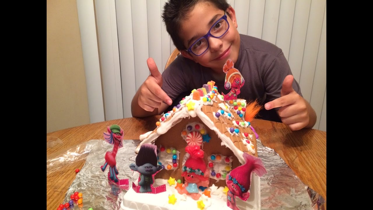 Trolls Gingerbread House Kit - Unboxing and Making Christmas Craft DIY for Kids