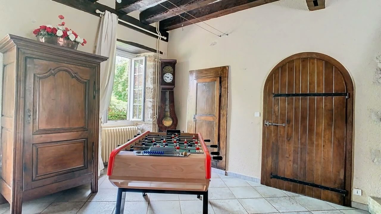 Domaine 19 pièces de 540 m² à Oulon (58700)750 000 €